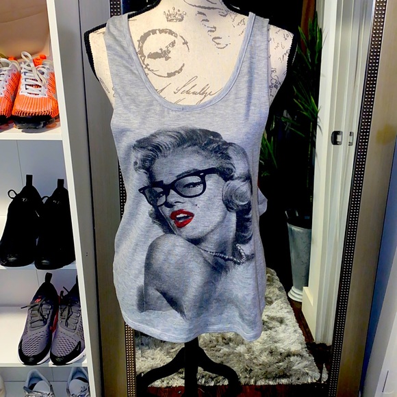 Marilynn Monroe gray tank top - Picture 1 of 6